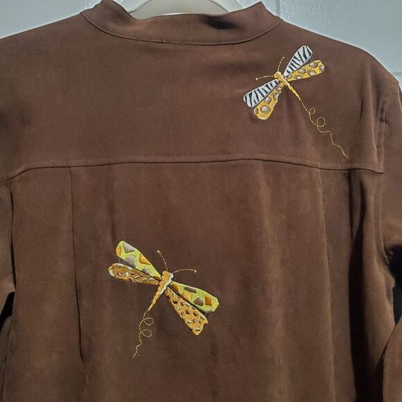 Quacker Factory Embroidered Dragonfly Printed Button Down Blouse Size S - Picture 7 of 11